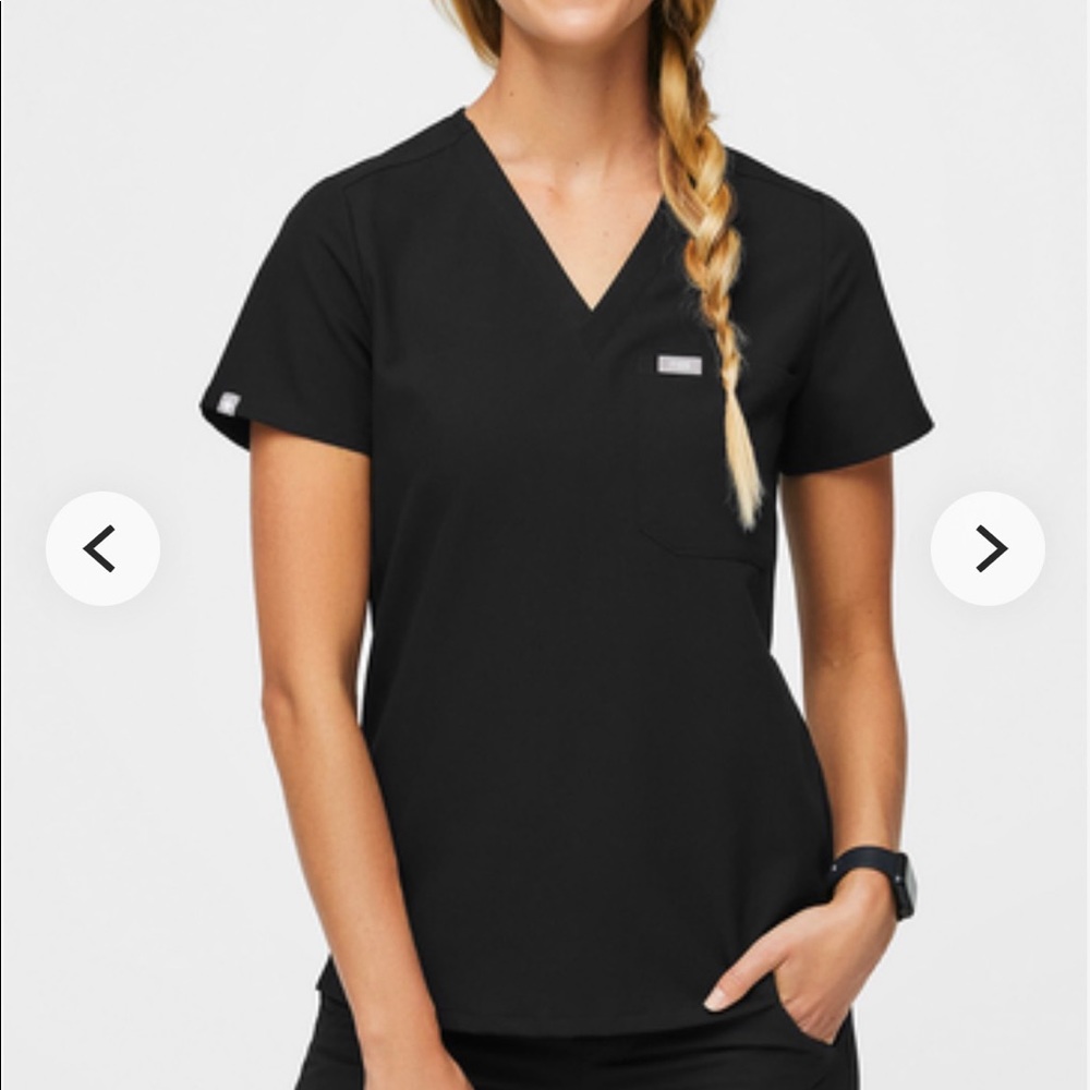 FIGS SET- Catarina one pocket top (XS), Yola Skinny Scrub pants (S)